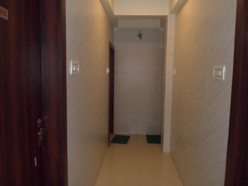 Hotel Madhusudan Dwārka Zewnętrze zdjęcie