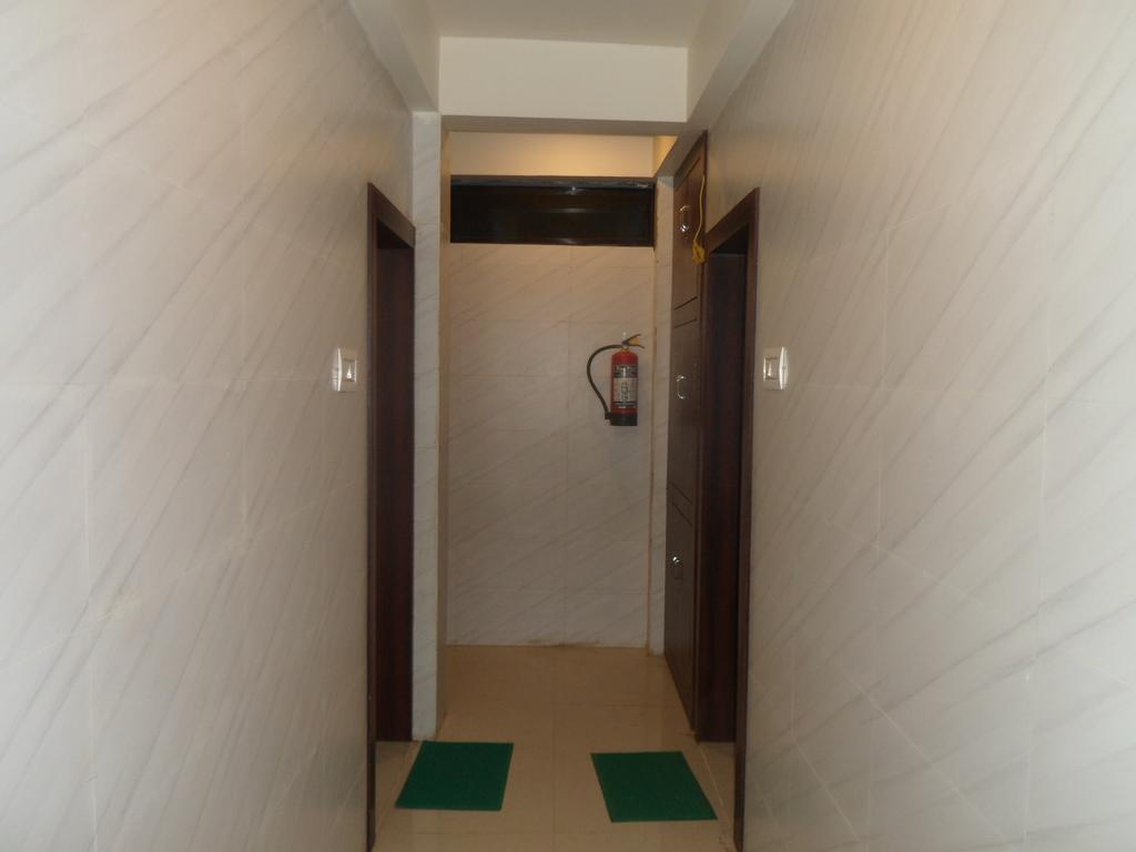 Hotel Madhusudan Dwārka Zewnętrze zdjęcie